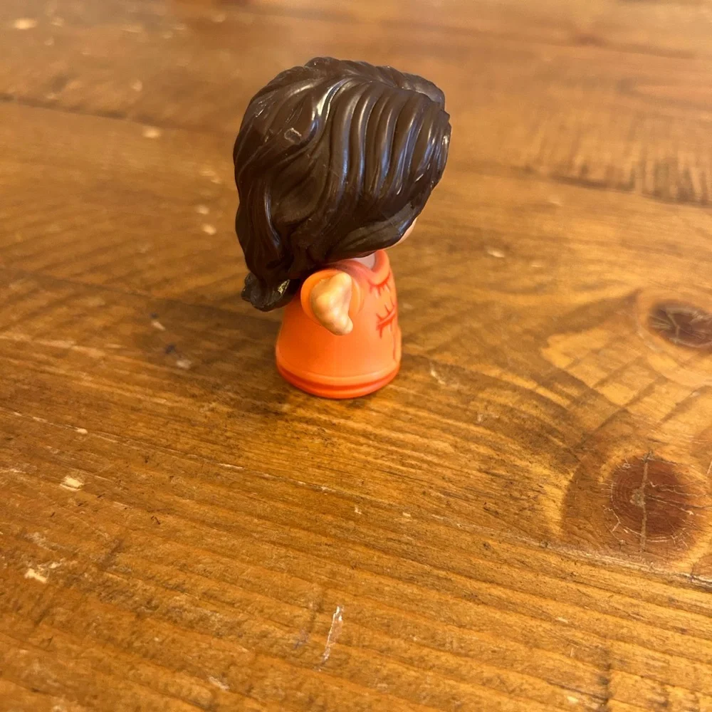 Fisher Price Little People mom/girl in orange dress as is